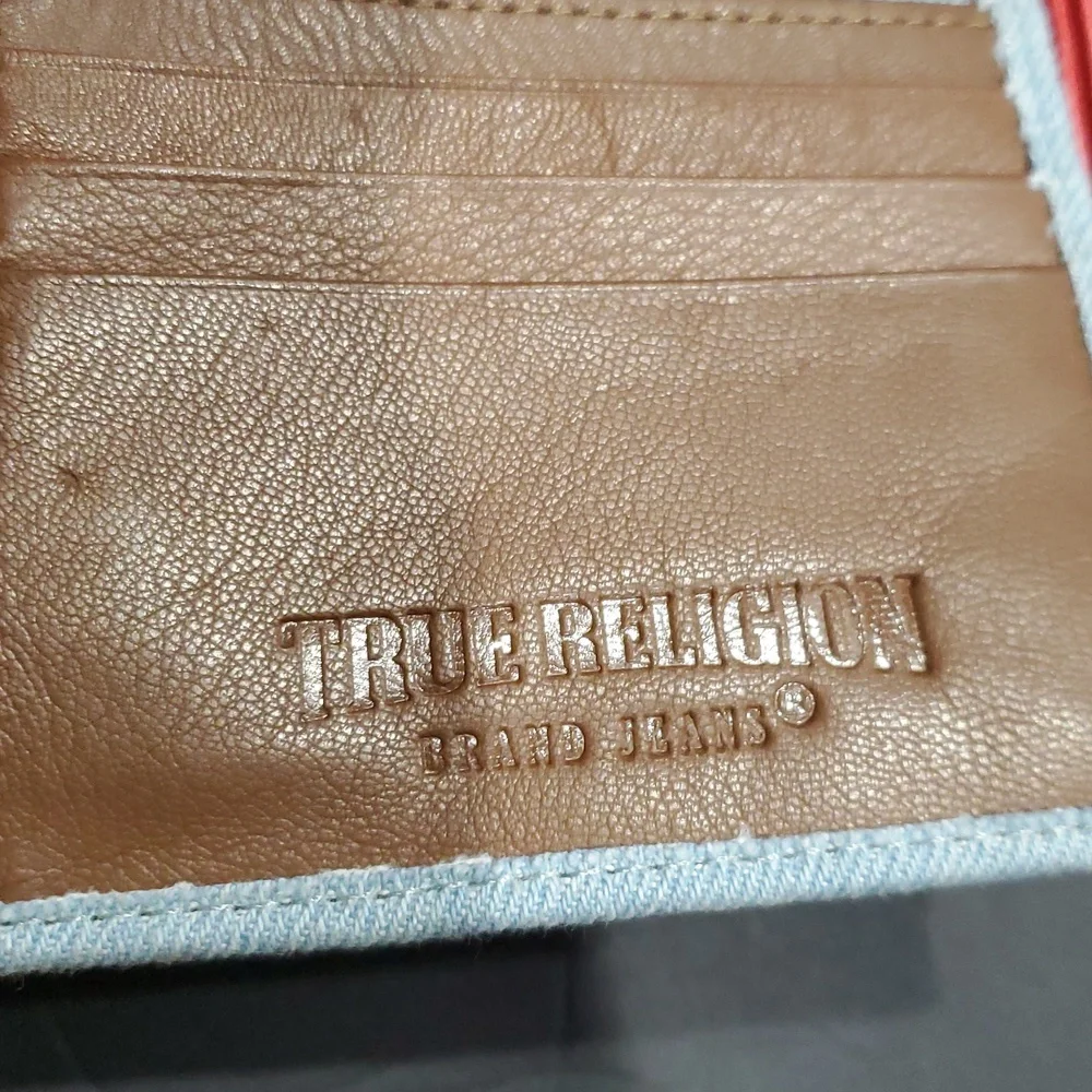 True Religion blue‎ jeans denim men's bifold brown leather wallet new in box